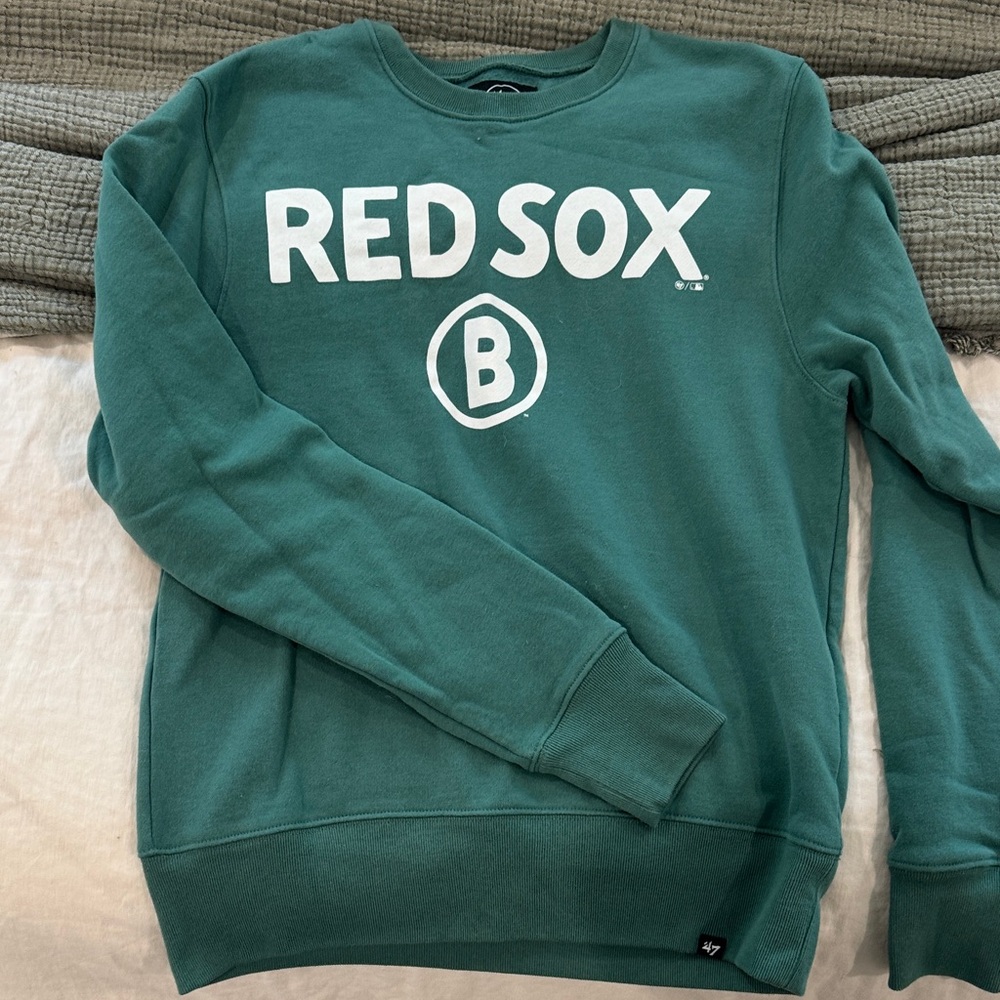 Green Boston Red Sox women’s  Sweatshirt size small
